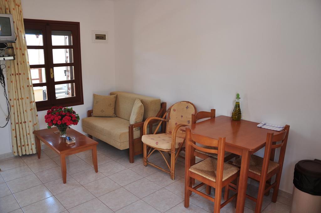 Kato Zakros Palace Apartments Екстериор снимка